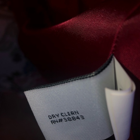 Women’s Red Larry Levine coat - Picture 9 of 10